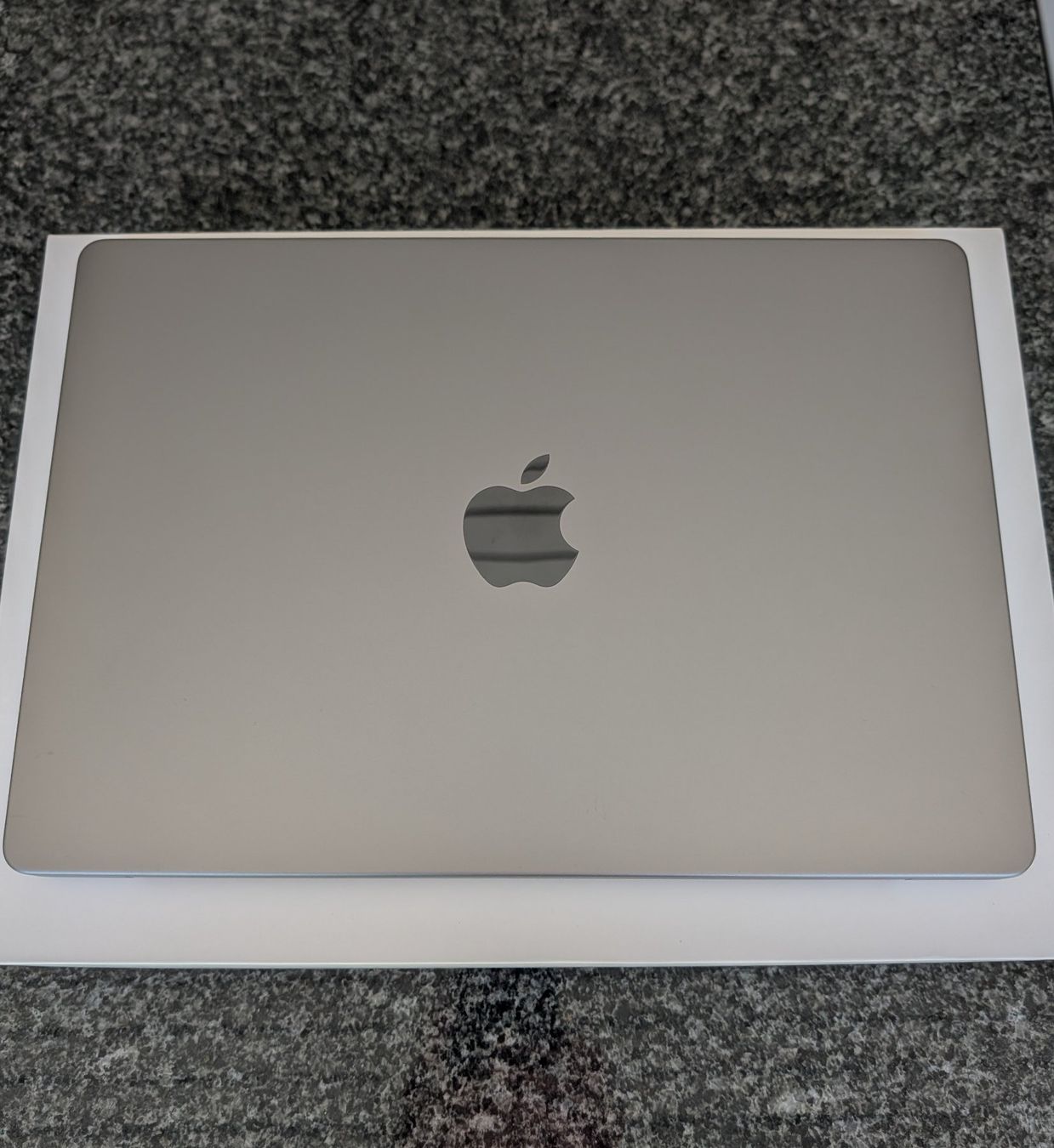 Apple Notebook: Apple MacBook Pro 14" ab Fr. 1.- – Usato da Rheinsulz venduto da Turist