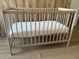 Zara Home Klassisches Kinderbett aus Holz - Mit Extras!