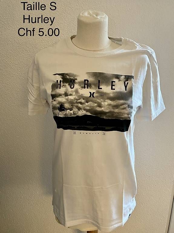 T-shirt: T shirt S / M / L – Usato da Cheseaux-Lausanne venduto da Fannelle01 2
