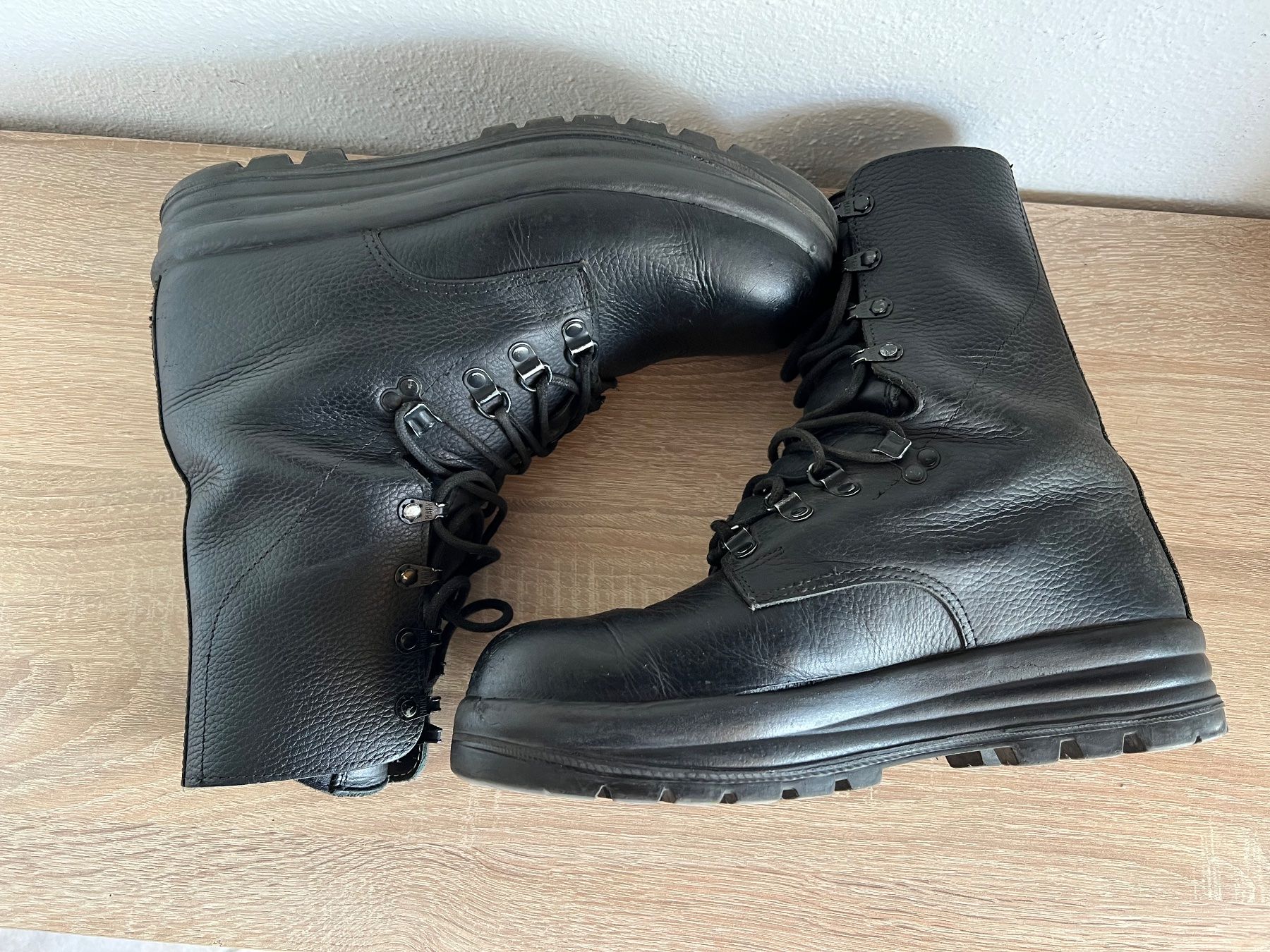 Schweizer Armee Scarpe da uomo: Schweizer Militär Kampfstiefel Minerva – Usato da Frauenfeld venduto da dilili 4
