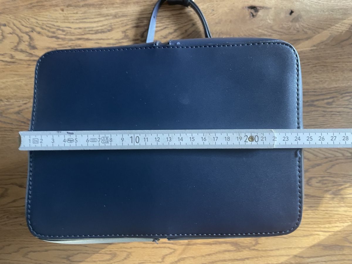 Borse da donna: Handtasche / Umhängetasche in dunkelblau – Usato da Kloten venduto da Bevandes 7