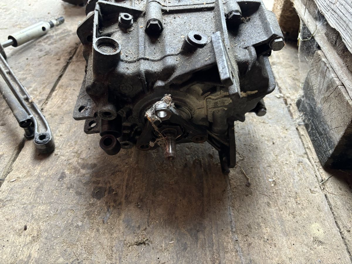 BMW Toutes les pièces auto: Bmw e36 Getriebe – D'occasion à unterägeri par Nelo.92 3