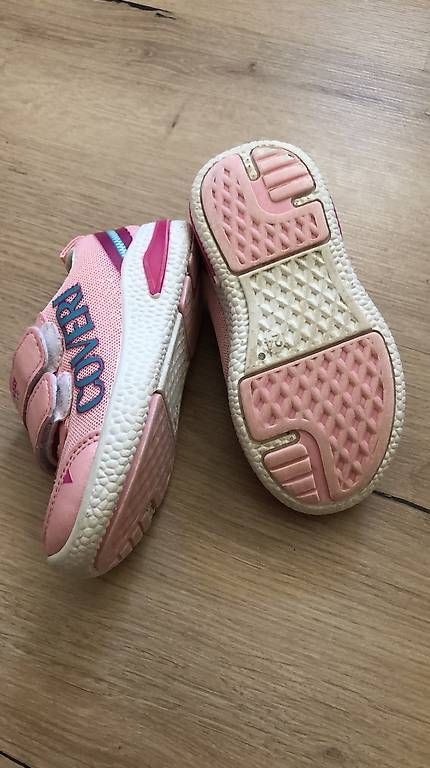 Scarpe per ragazze: Turnschuhe Gr.24 Neuwertig – Usato da Oberbuchsiten venduto da etr_2jg5 3