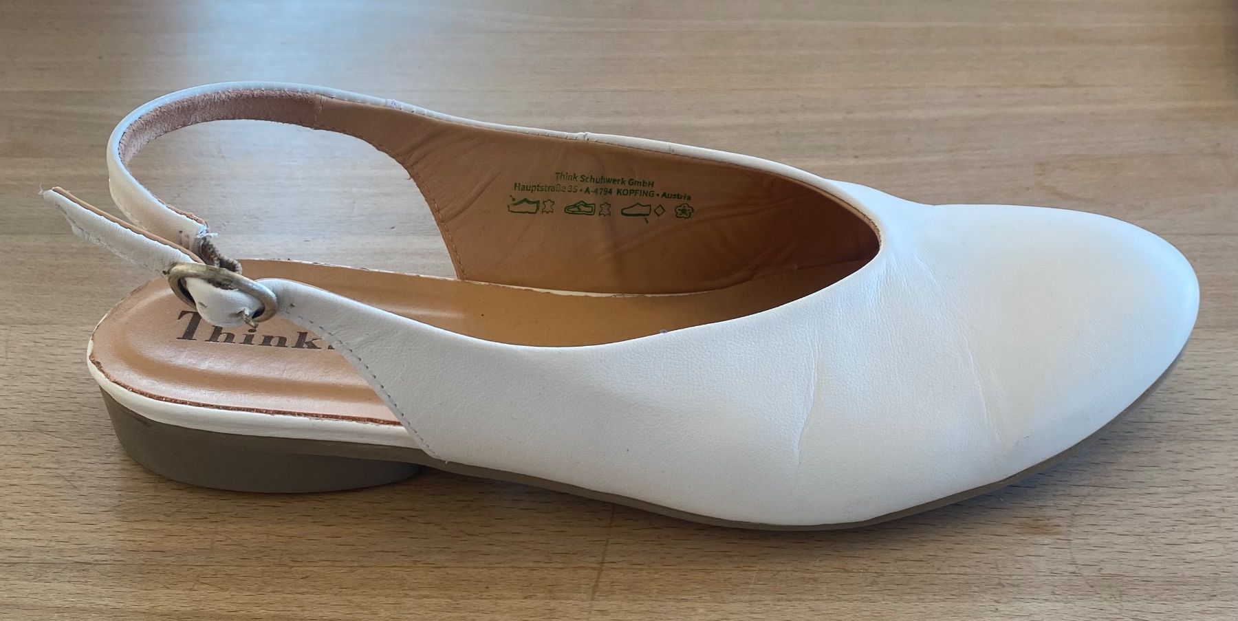 Think Scarpe da donna: Think! leather slingback shoes - white, size 43 – Nuovo (secondo la descrizione) da St-Légier-Chiésaz venduto da dav_5ryz 2