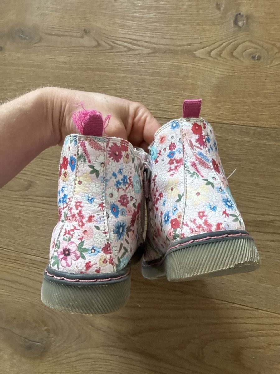 Scarpe per ragazze: Kinder Stiefel bunt Gr.  27 – Usato da Zweisimmen venduto da Fabianrieben 1