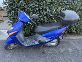 Scooter Honda Lead bleu, sans visite pour bricoleur