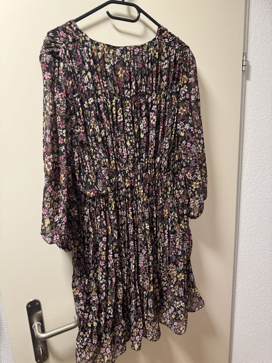 Vero Moda Vestiti: Blumenkleid Gr. M romantisch verspielt neuwertig – Nuovo (secondo la descrizione) da Zürich venduto da cha_7n8s 3