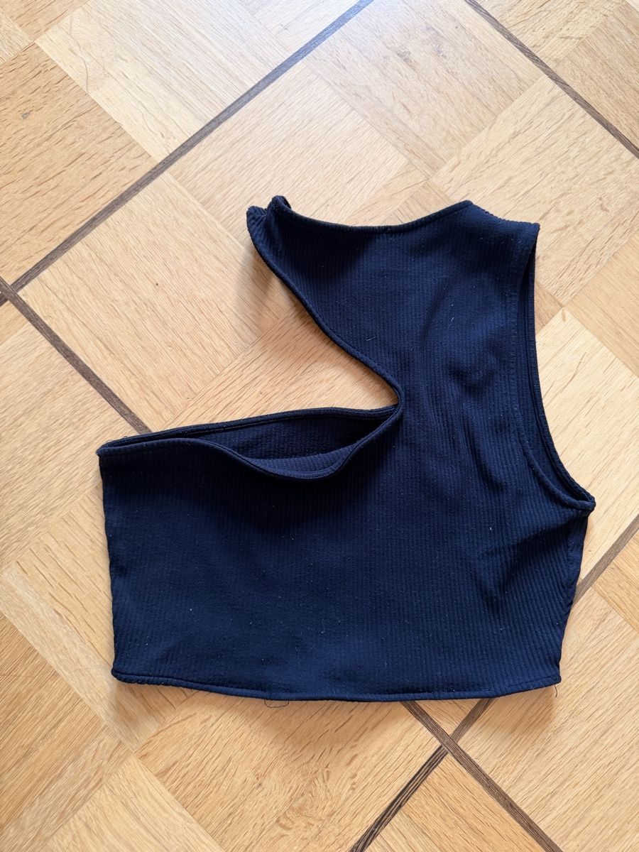Zara Tops: Asymmetrisches Zara Top – D'occasion à Unterentfelden par ame_tf2n 2