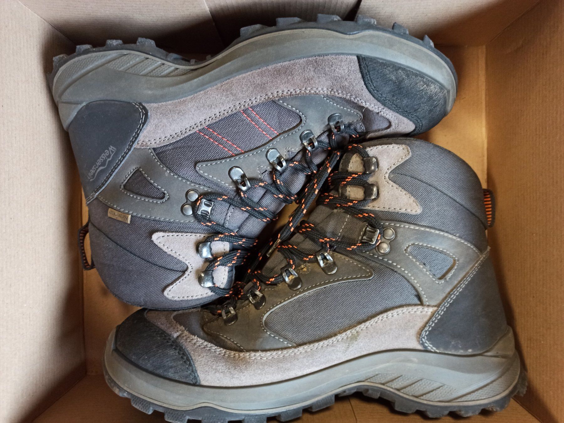 Scarpe da uomo: Chaussures de marche - neuves – Nuovo (secondo la descrizione) da Fresens venduto da ren_vpx8 1