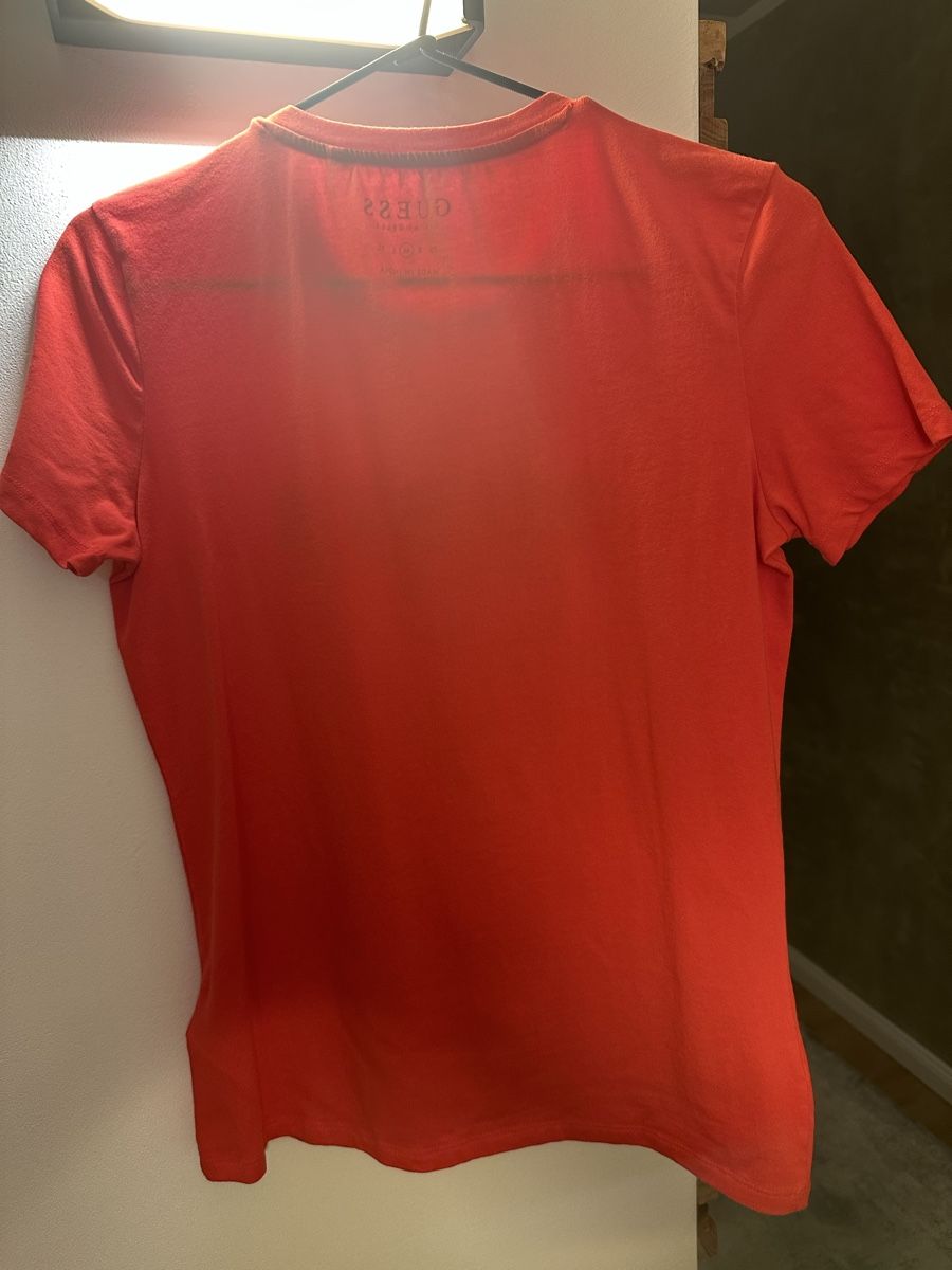 Guess T-Shirts: Guess T-Shirt Gr:M – Neu (gemäss Beschreibung) aus Sevelen von Stopglobal. 5