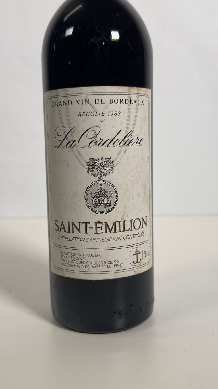 Vino: Bordeaux Saint-Émilion 1983 – Usato da Zürich venduto da Hedwig-steig 1
