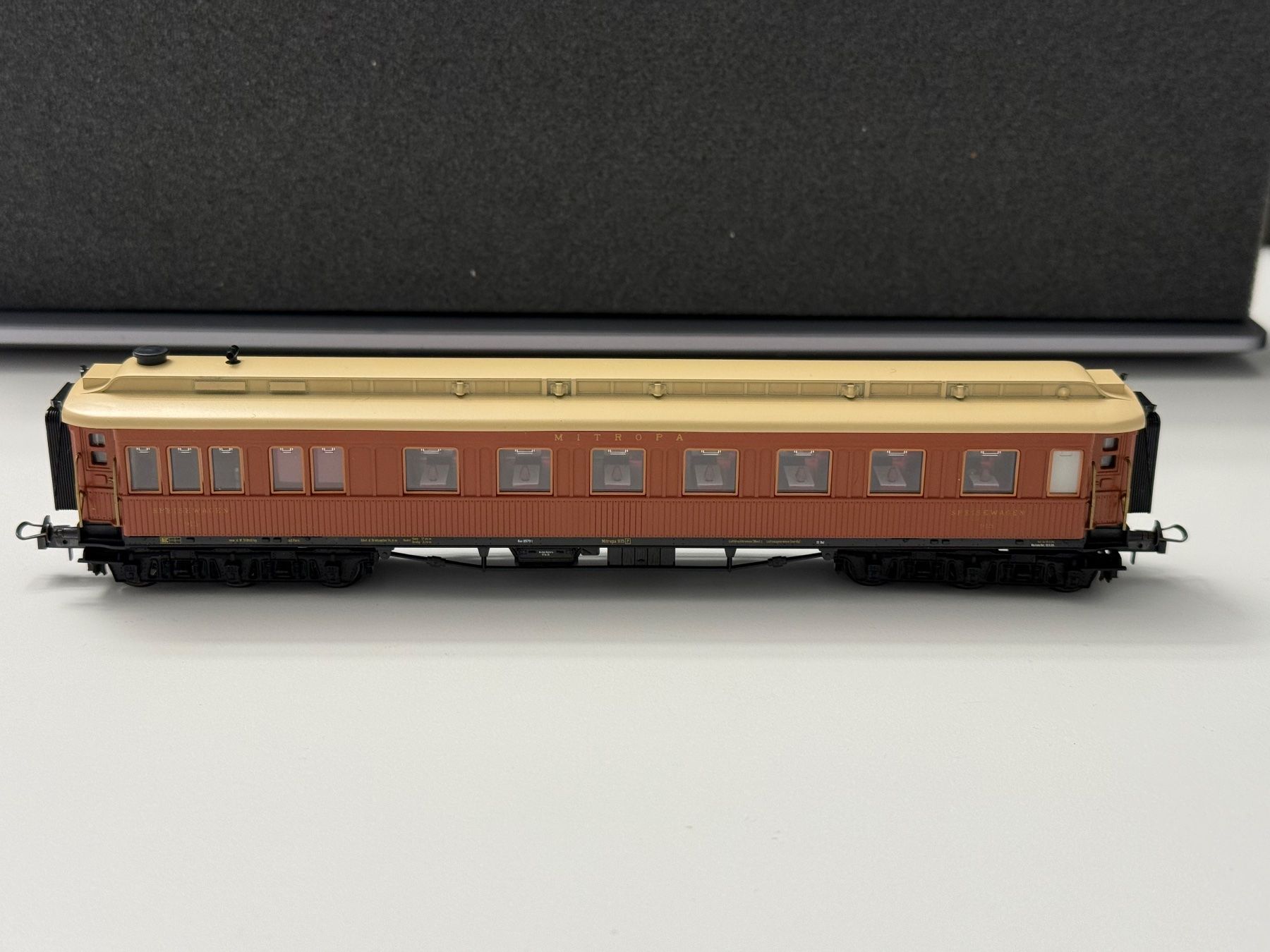 Trix Modelleisenbahnen: Trix Mitropa Speisewagen 6-achsig / DC HO – Gebraucht aus Jonschwil von sutfra12 2