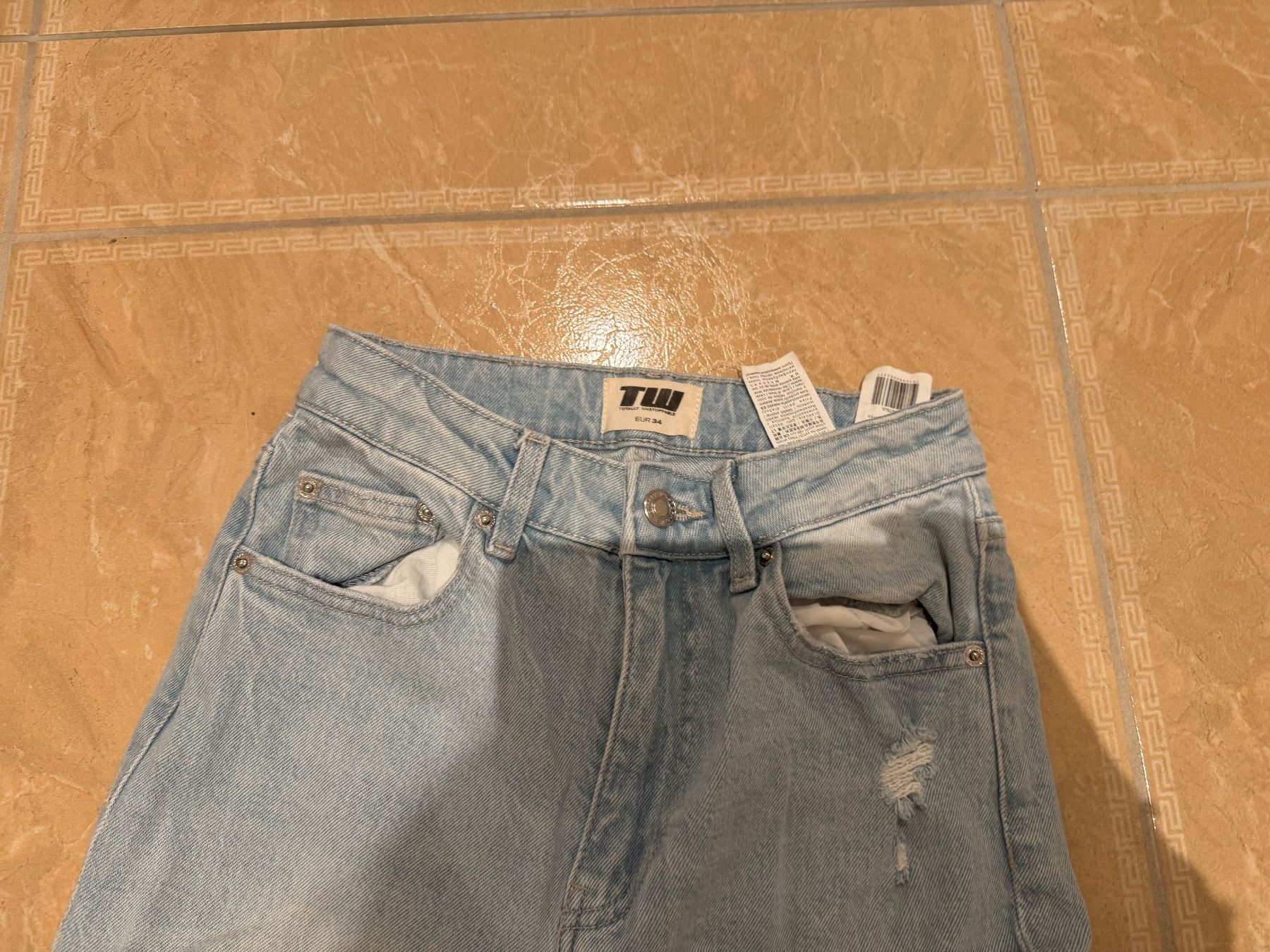 Tally Weijl Pantaloni: TW NWT coole Jeans, 34 – Nuovo (secondo la descrizione) da Klingnau venduto da Markus14 3