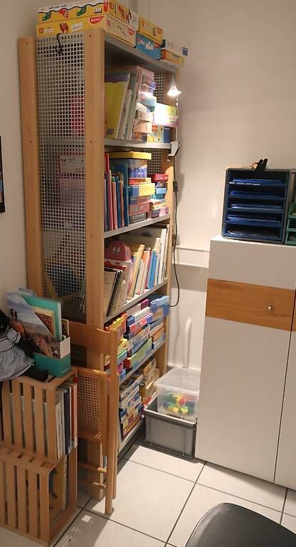 Étagères: Bibliothèque – D'occasion à La Neuveville par Pierre.1