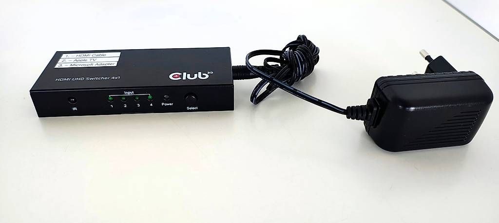 Hubs & Switches: Club 3D Csv-1370 Switch – D'occasion à Bülach par Surbetone