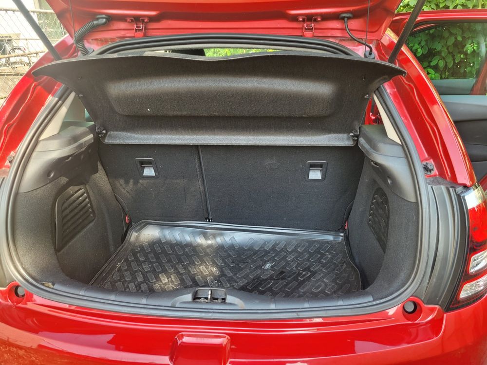 Citroën Automobili: 2016 Citroën c3 1.2 e-vti 82 exclusive, automat, MFK – Usato da Zürich venduto da stupsi777 6