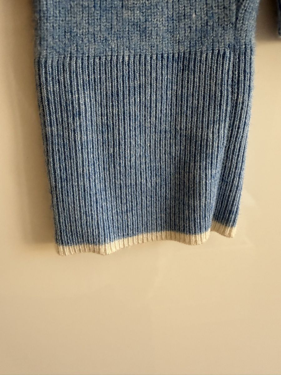 Marc Cain Pulls & Sweat-shirts: Marc Cain Pullover aus Wolle, hellblau, Grösse 34 – D'occasion à Winterthur par marisole4 2