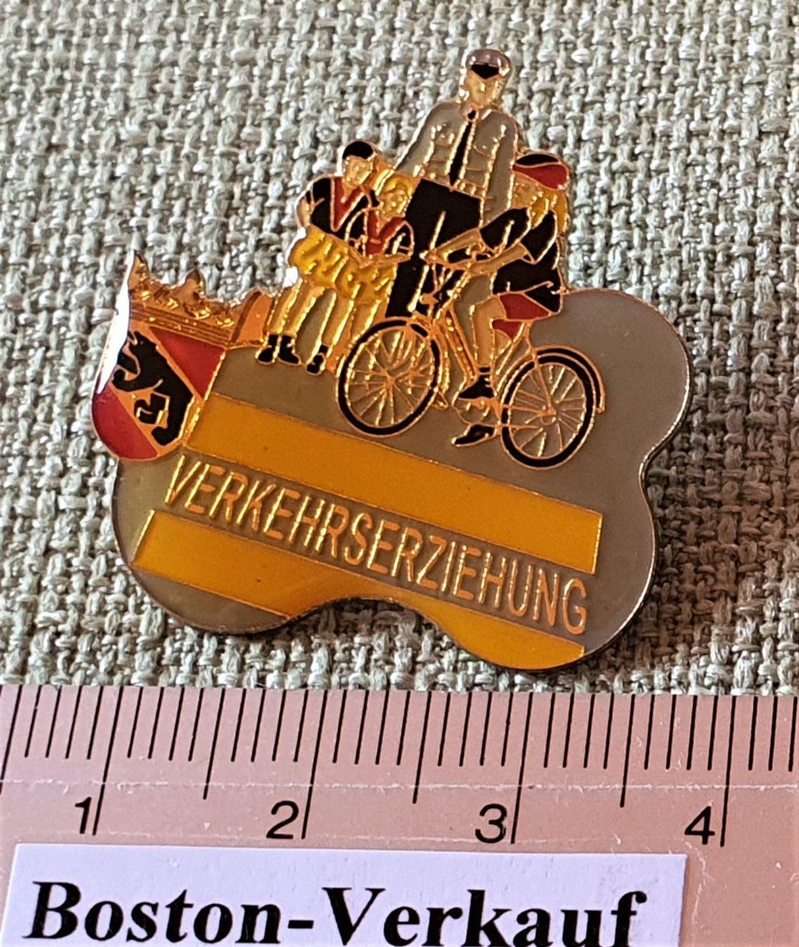 Pins: E275  Pin Polizei Bern Verkehrserziehung – Gebraucht aus Reinach BL von Boston-Verkauf 2