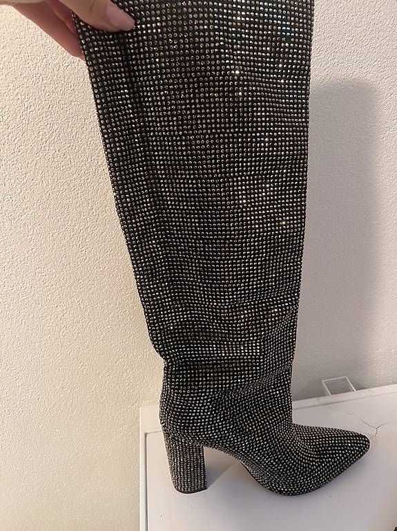 Chaussures femmes: STIVALI NUMERO 38 con BRILLANTINI – D'occasion à Tenero par loa_7m8d 1