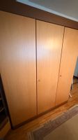 Dreitüriger Kleiderschrank Holzoptik gebraucht Zustand