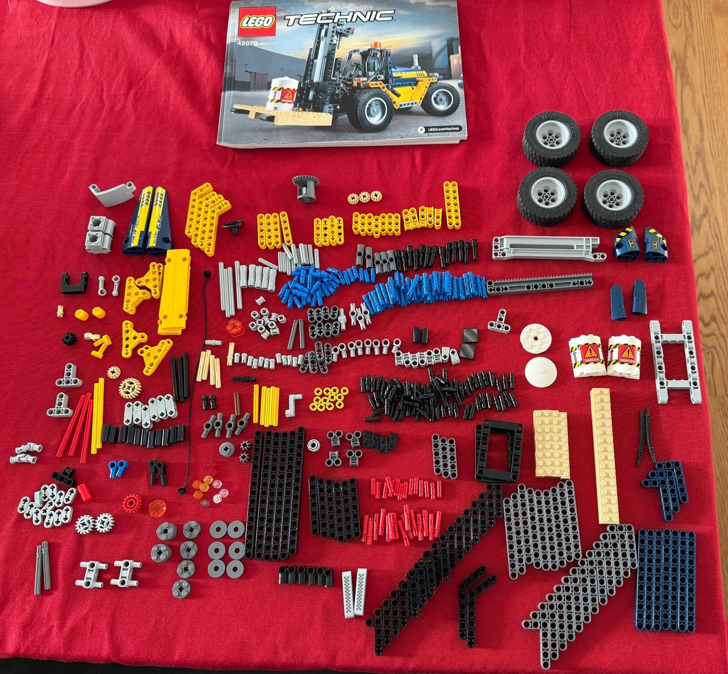 Lego Kit di costruzioni: Lego Technic Gabelstapler 42079 – Gebraucht – Usato da Kloten venduto da Mak10auto 2
