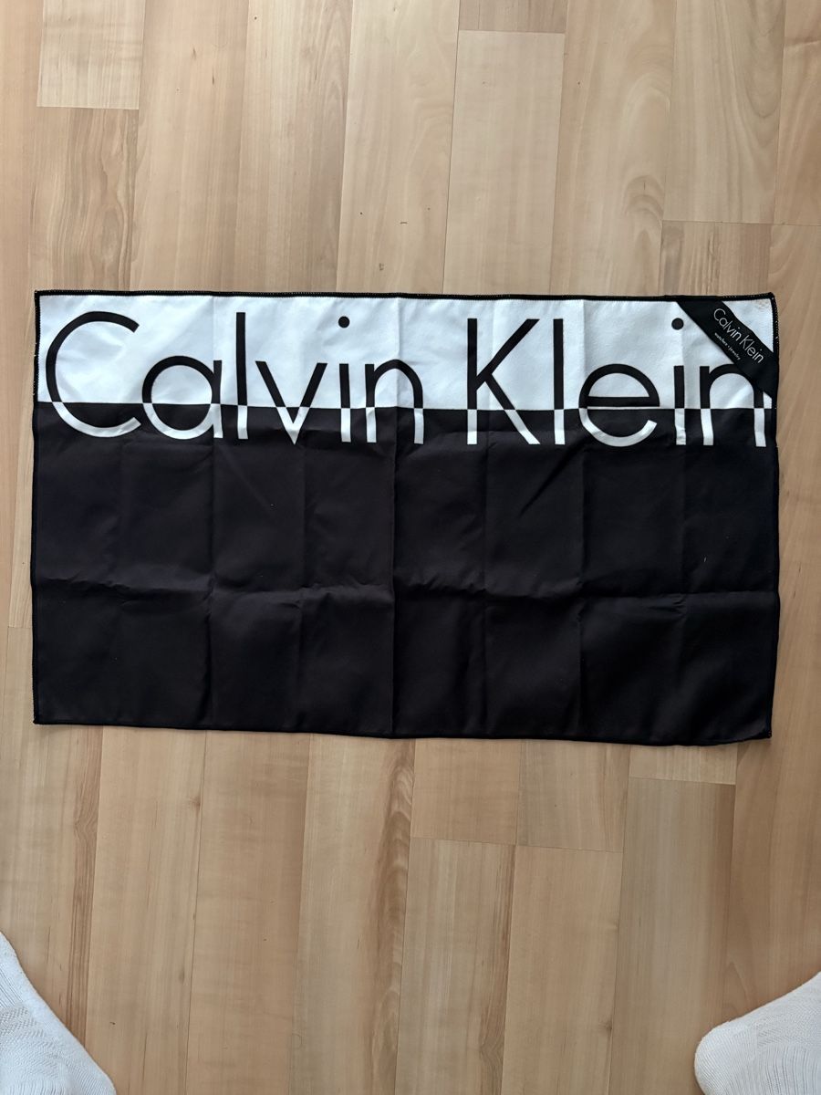 Calvin Klein Teli da bagno: Linge de sport Calvin Klein  – Usato da Bienne venduto da Lucaplm