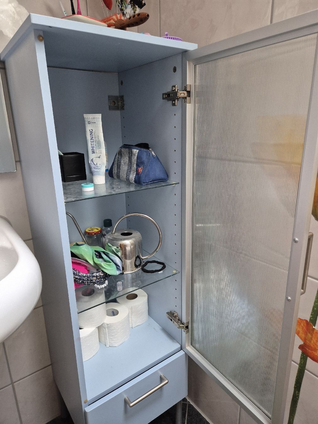 Armoires: Badezimmerschrank hellblau – D'occasion à Kollbrunn par guernsey11 3