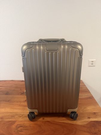 RIMOWA Original Cabin Aluminium Gold – sehr guter Zustand