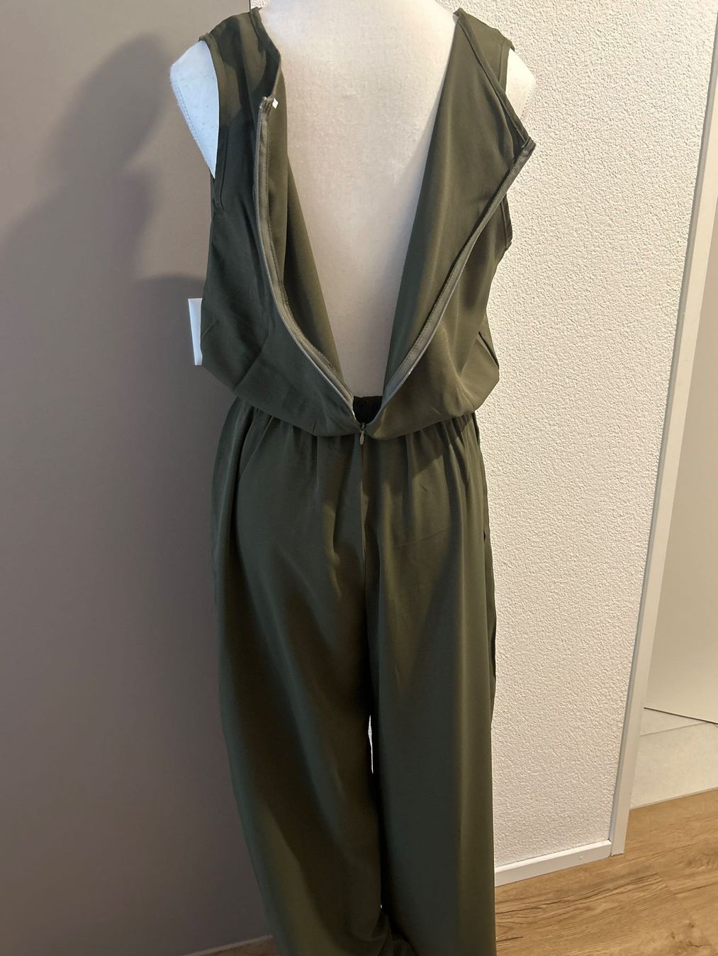 Jumpsuits: Jumpsuit olivgrün  Grösse M neu – Neu (gemäss Beschreibung) aus Brunnen von Nala2929 6