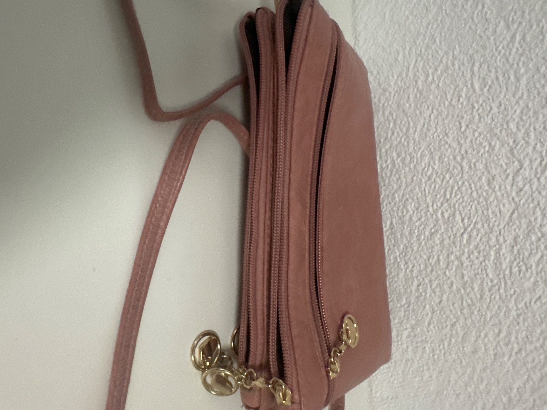 Sacs femmes: Umhängetasche klein rosa – D'occasion à Visp par jel_75xg 3
