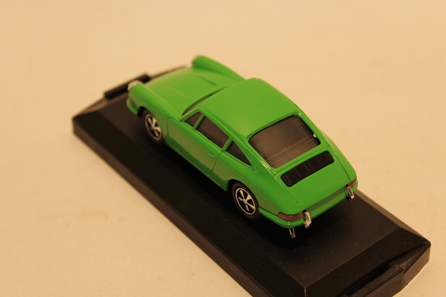 Porsche Modellini d'auto: Modellauto - Porsche 911 hellgrün, 1 : 43 – Nuovo (secondo la descrizione) da Fehraltorf venduto da haefens 7