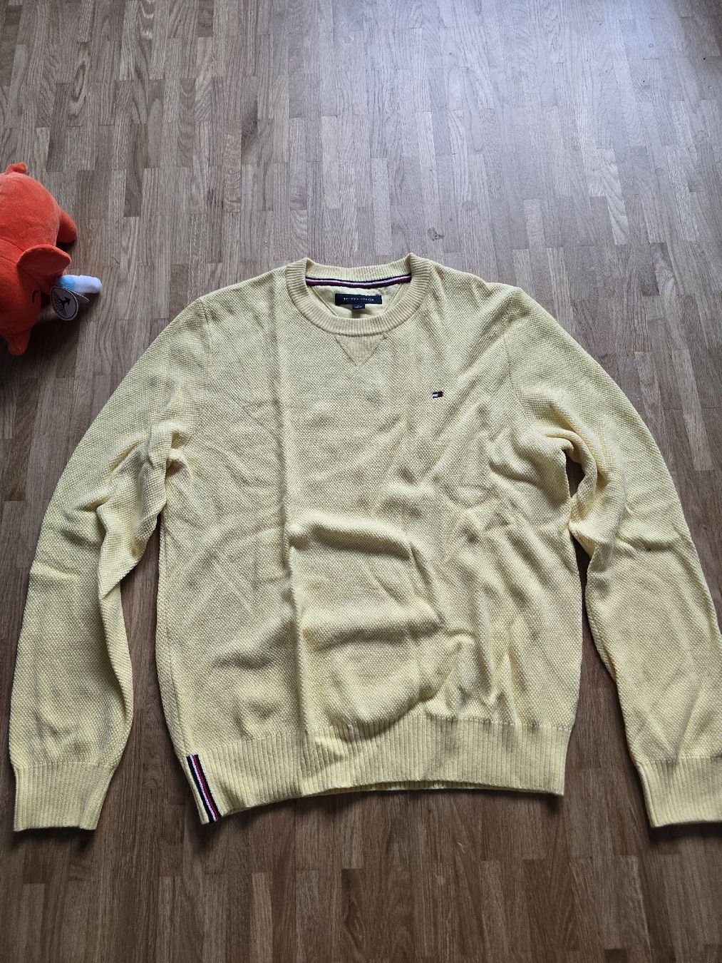 Tommy Hilfiger Maglioni & Felpe: Pull Tommy Hilfiger jaune clair Taille M -  – Usato da Mont-sur-Lausanne venduto da Didinho