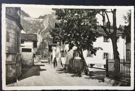 SILS-MARIA Dorfstrasse mit Apotheke