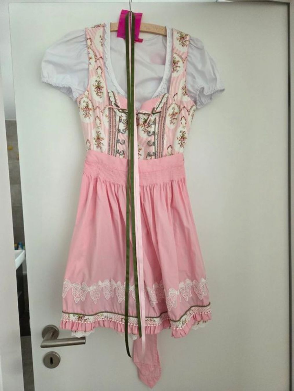 Costumi: Krüger Dirndl inklusive Bluse – Nuovo (secondo la descrizione) da Grüningen venduto da selinasearching