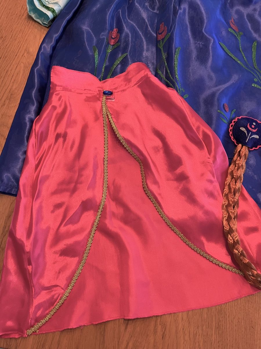Costumi: Kostüm mit Mantel, Handschuhen & Haarzöpfen 120 – Usato da Zürich venduto da asocaciu 5