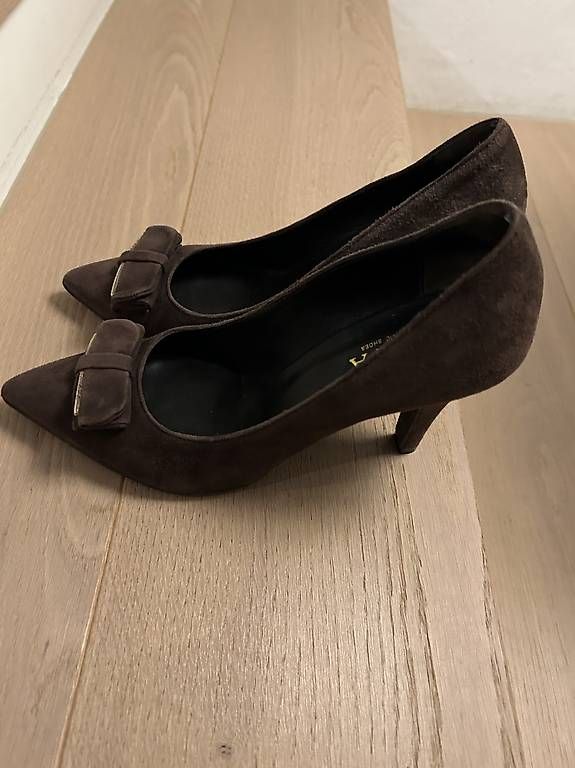 Damenschuhe: Scapa Wildlederpumps dunkelbraun, 38.5  – Gebraucht aus Uerikon von Audrey09 1