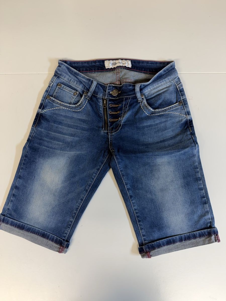 Jeans: Kurze Jeanshose – Usato da Suhr venduto da tin_hgc6
