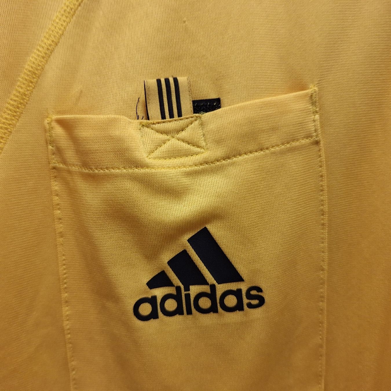 Canottiere & Pantaloni: Adidas Arbitro Gelb XL vintage – Usato da Bellinzona venduto da LA-ropa-de-Juan 7