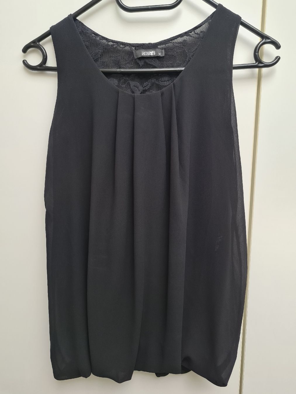 Tops: Schwarzes elegantes Top mit Spitze Gr. M – Gebraucht aus Ebikon von Songbird85
