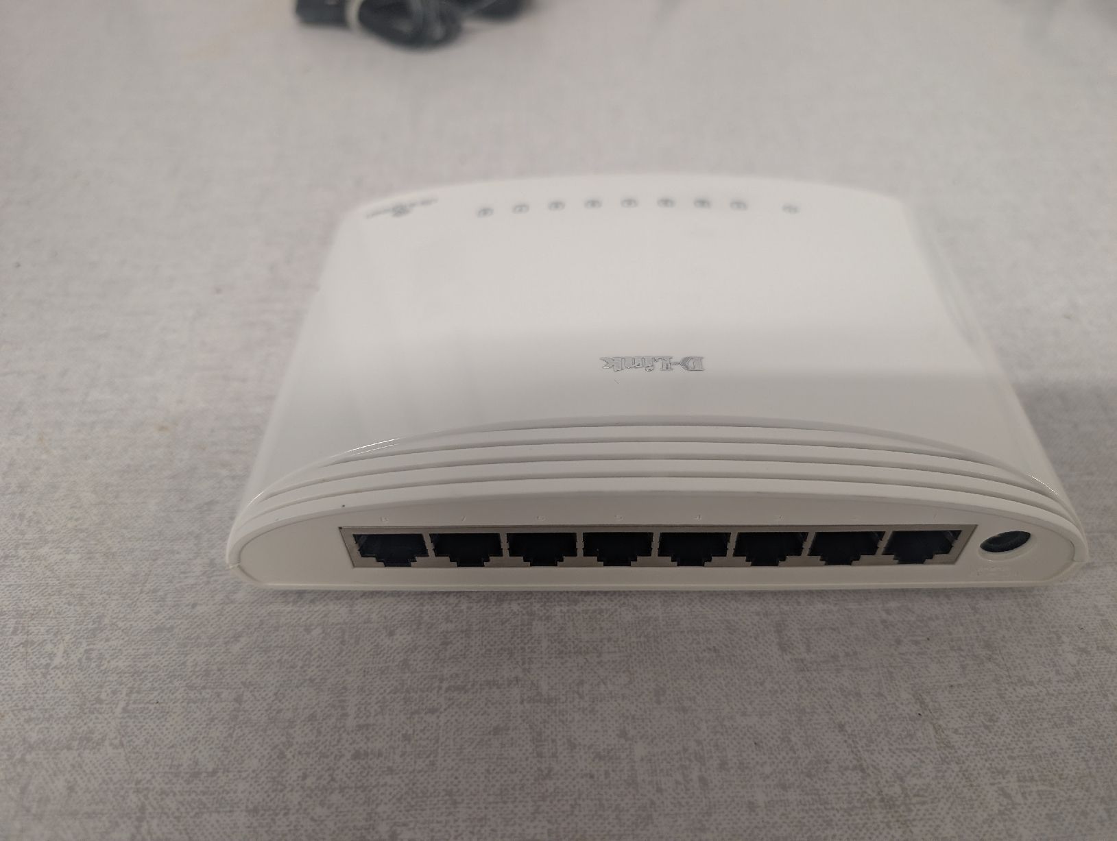 Netgear Hubs & Switches: D-Link DGS-1008D 8-Port Gigabit Switch – Gebraucht aus Spiez von Tomweader 1