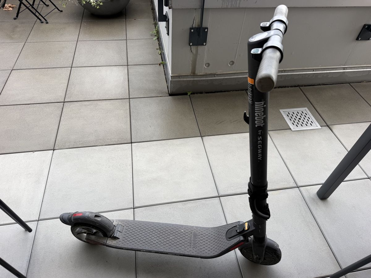 Segway Kickboard: Segway Ninebot ES2 – D'occasion à Rheineck par Gallus94