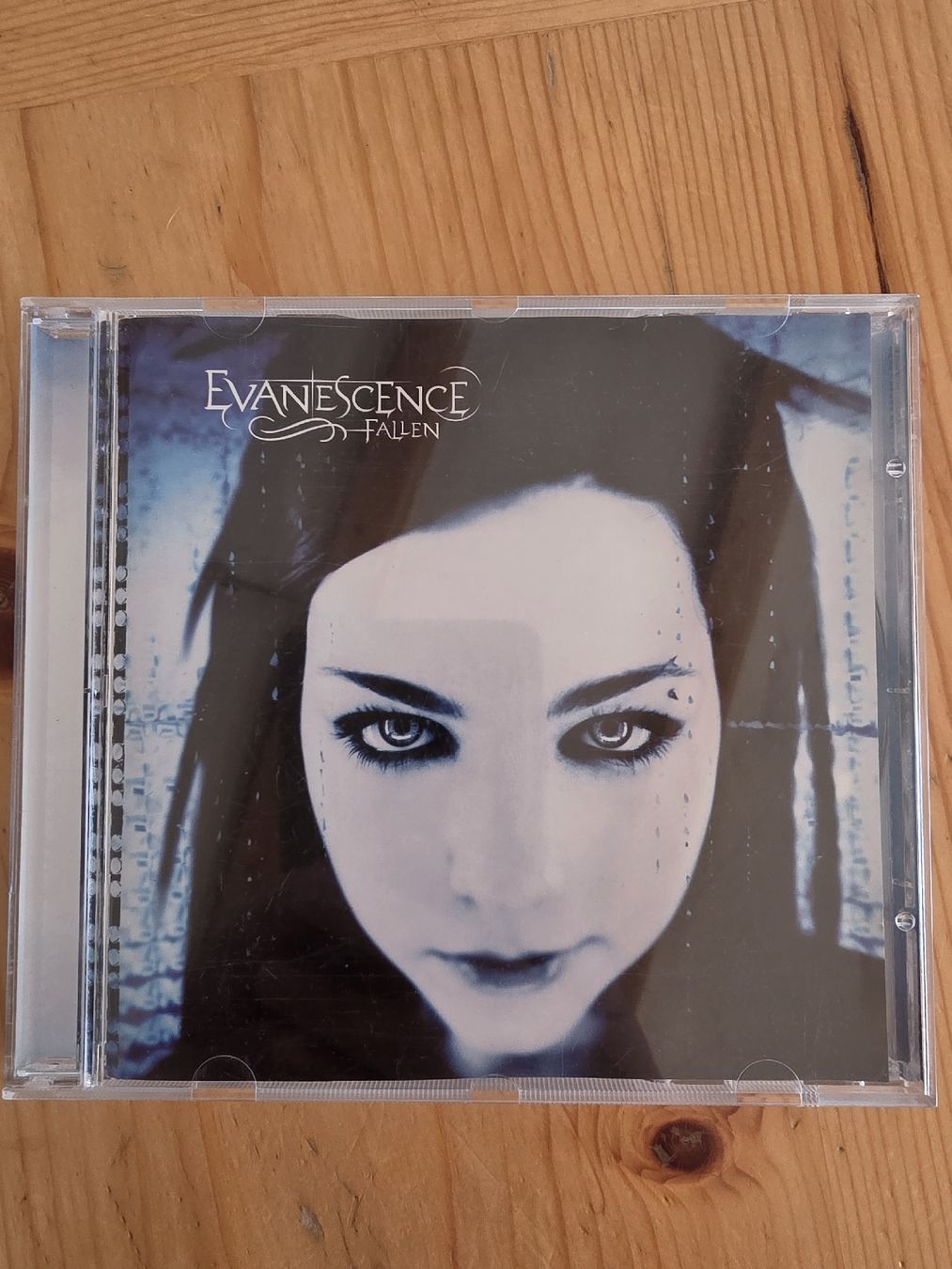 CD: CD Evanescence Fallen guter Zustand – Usato da Zuoz venduto da engadinerbuab