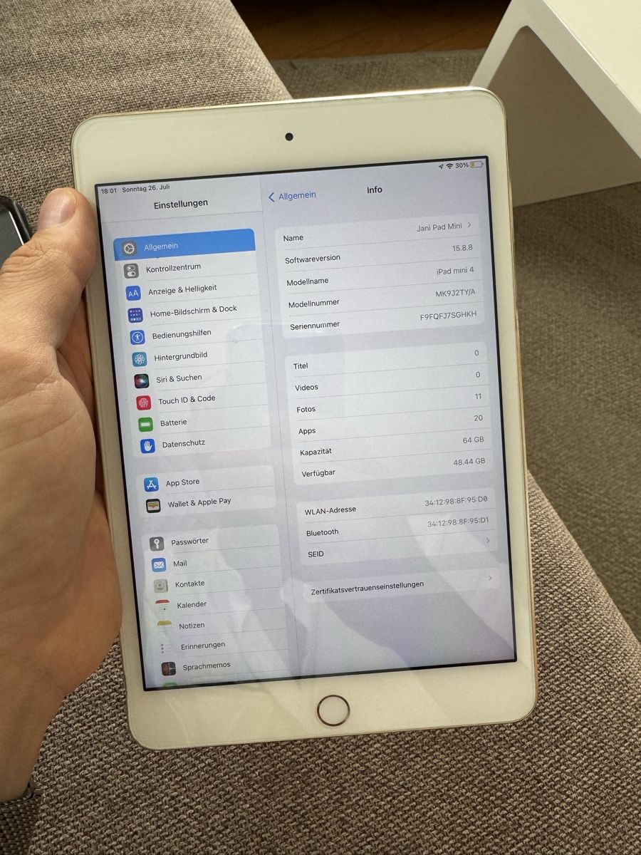 Apple Tablettes PC: iPad Mini 4, Gold, Apple, mit Hülle & Zubehör – D'occasion à Baar par Tailanjet 4