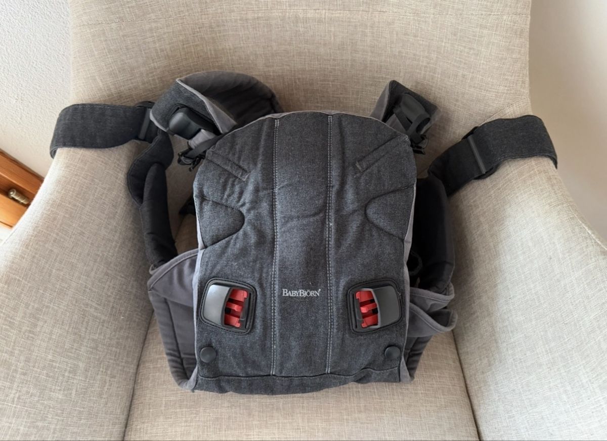 Babybjörn Marsupi portabebè: Marsupio Babybjorn – Usato da Davesco-Soragno venduto da Essep.