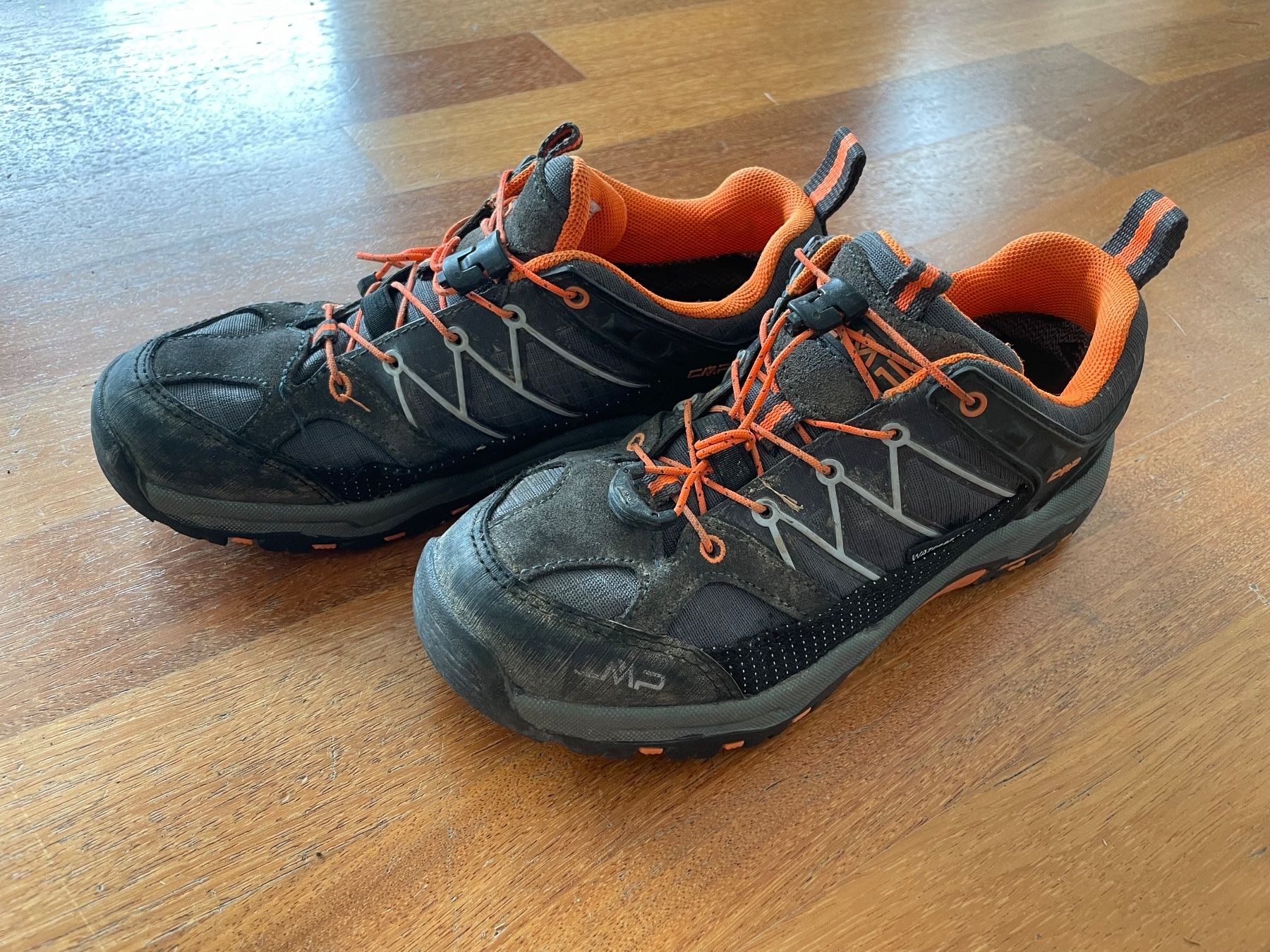Schuhe für Jungen: Trekking Schuhe von CMP (Gr. 35) – Gebraucht aus Gossau ZH von zh-oberland