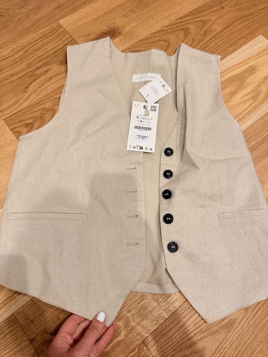 Zara Gilet & Giacche senza maniche: Leichtes Zara Weste Grösse S – Nuovo e nell'imballaggio originale da Dotzigen venduto da White_Warrior