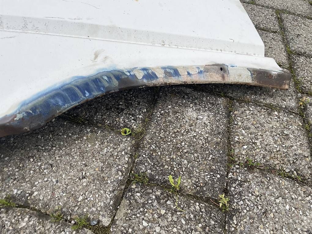 VW Alle Autoersatzteile: VW T4 Kotflügel Links – Gebraucht aus Schaffhausen von nik_w8sw 2