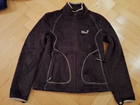schöne kuschelige Jack-Wolfskin-Jacke Grösse XS