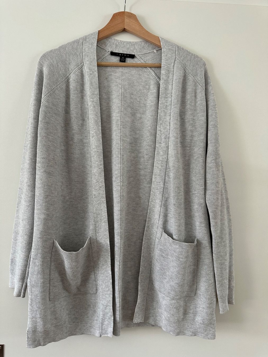 Lotti di vestiti: Kleiderpaket Strickkleider/-pullover, 4-teilig, Gr. M – Usato da Horgen venduto da hubbabubba_101 5