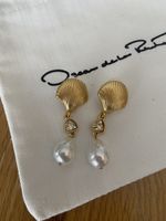 Oscar de la renta seashell and pearl earrings